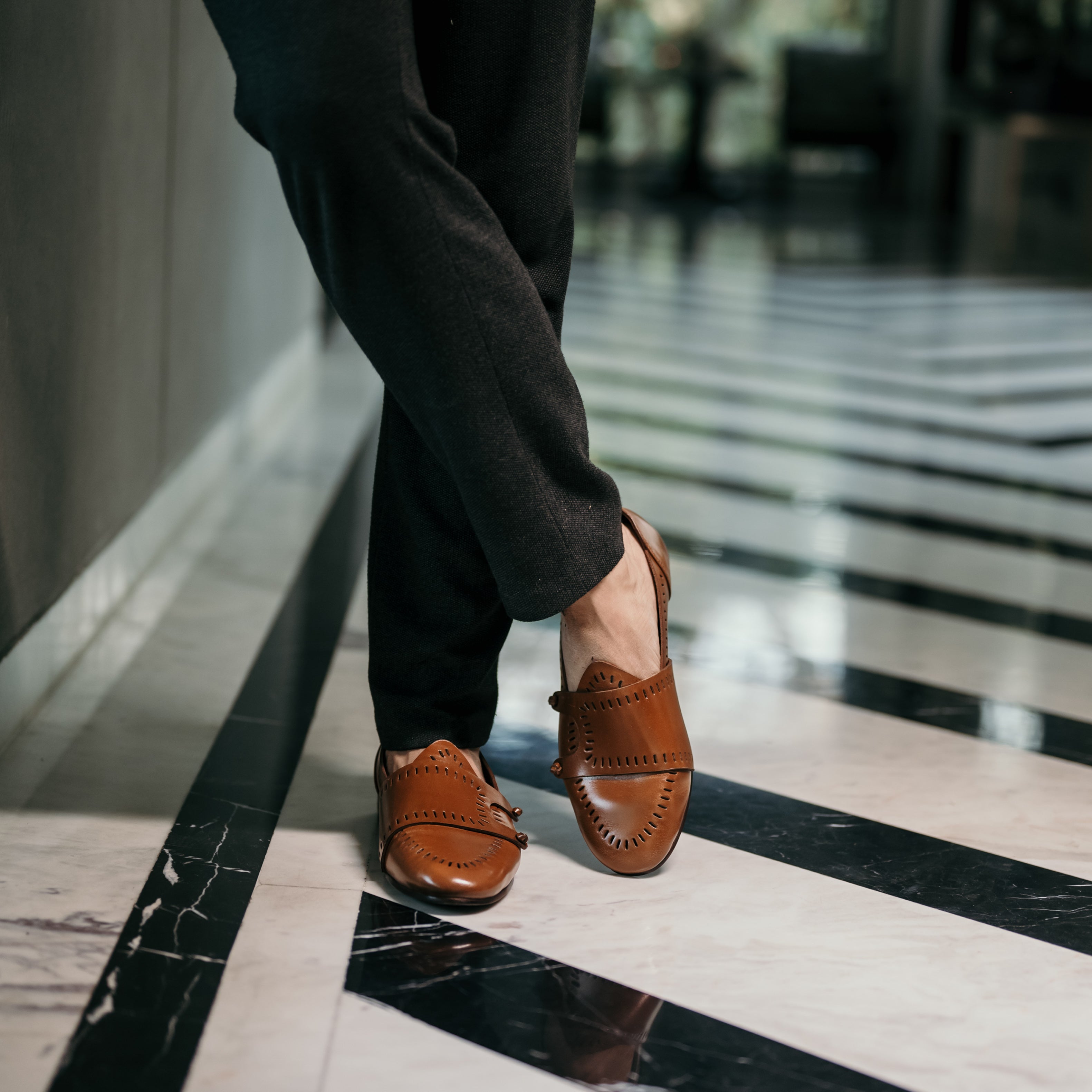 Cut Punch monk loafer