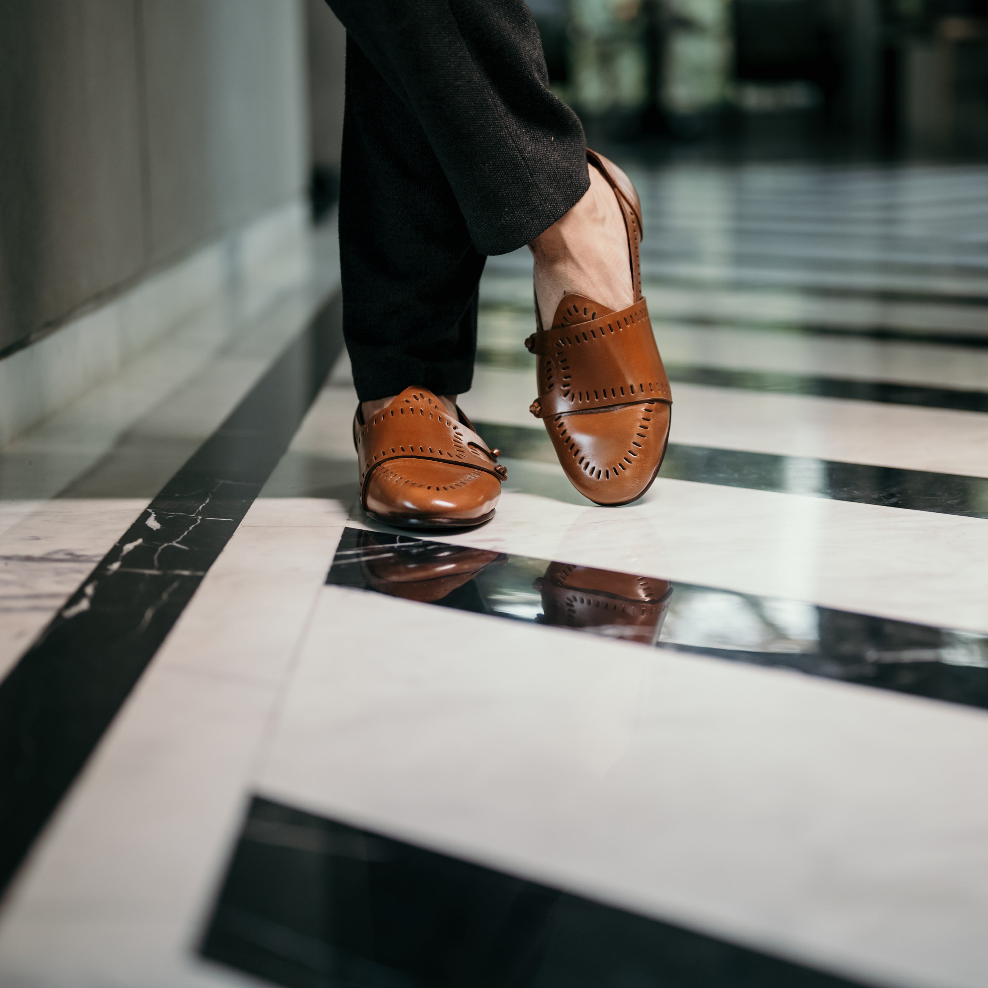 Cut Punch monk loafer