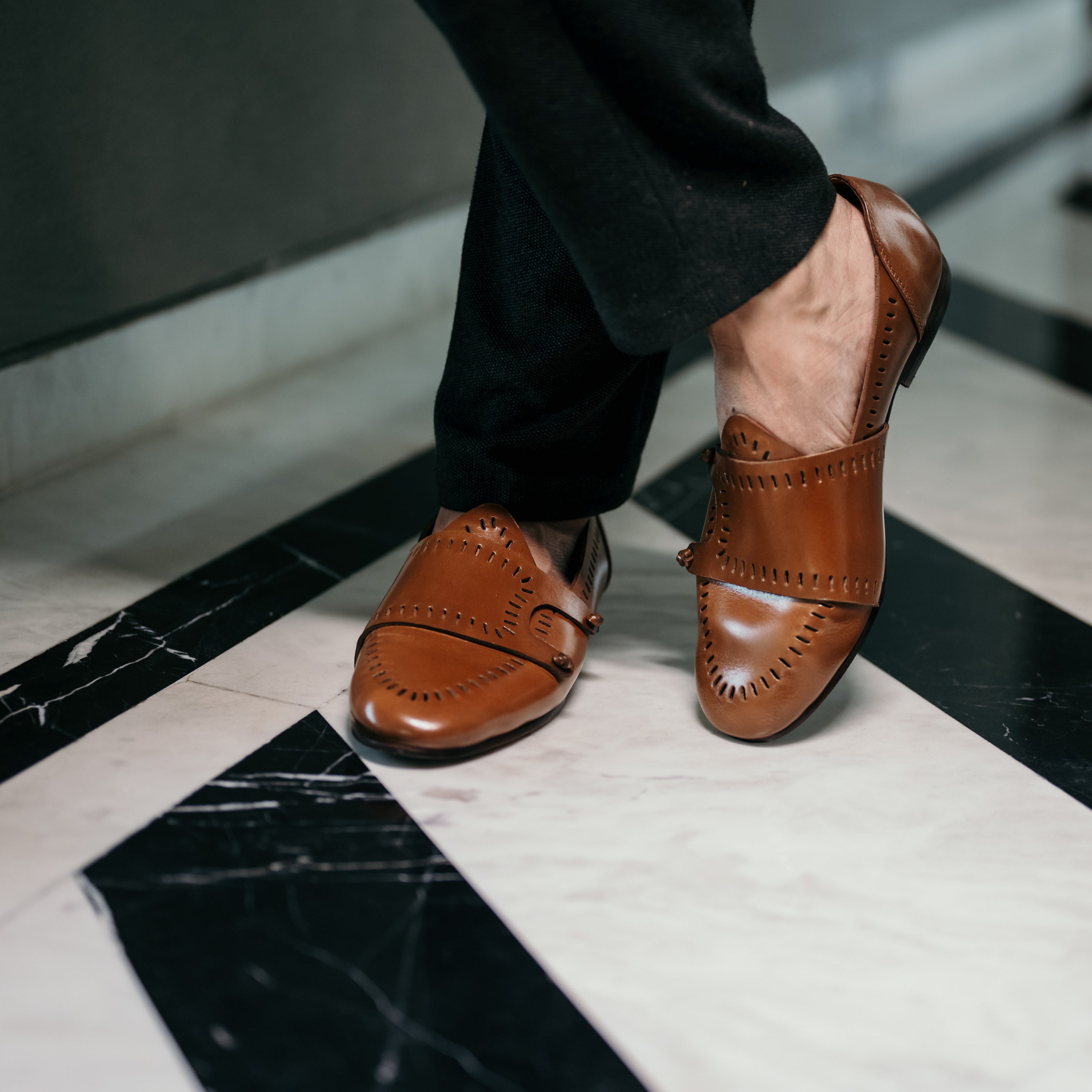 Cut Punch monk loafer