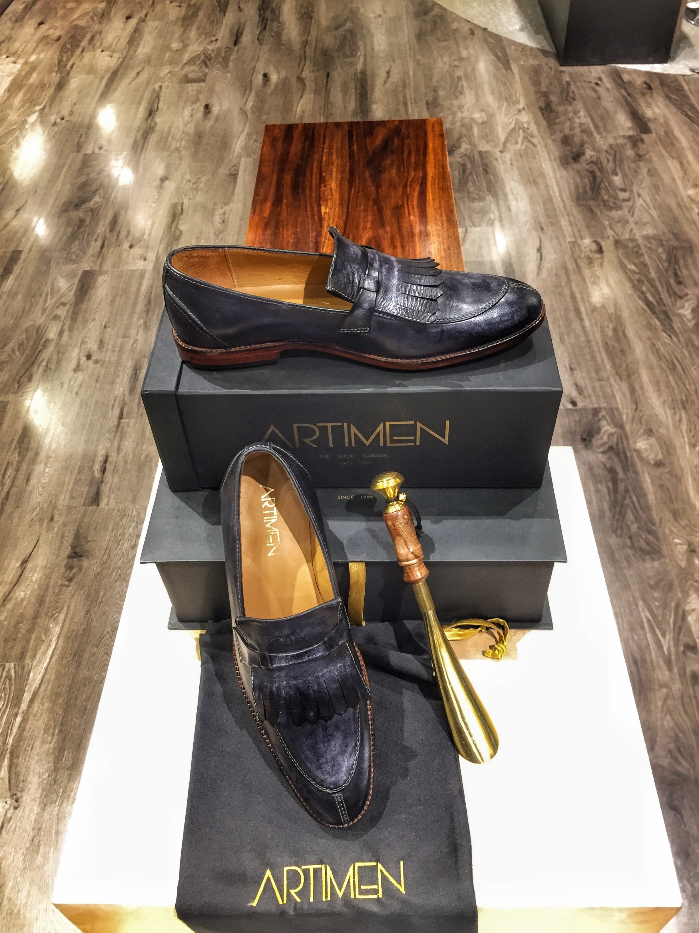 Grid Fringes Loafers