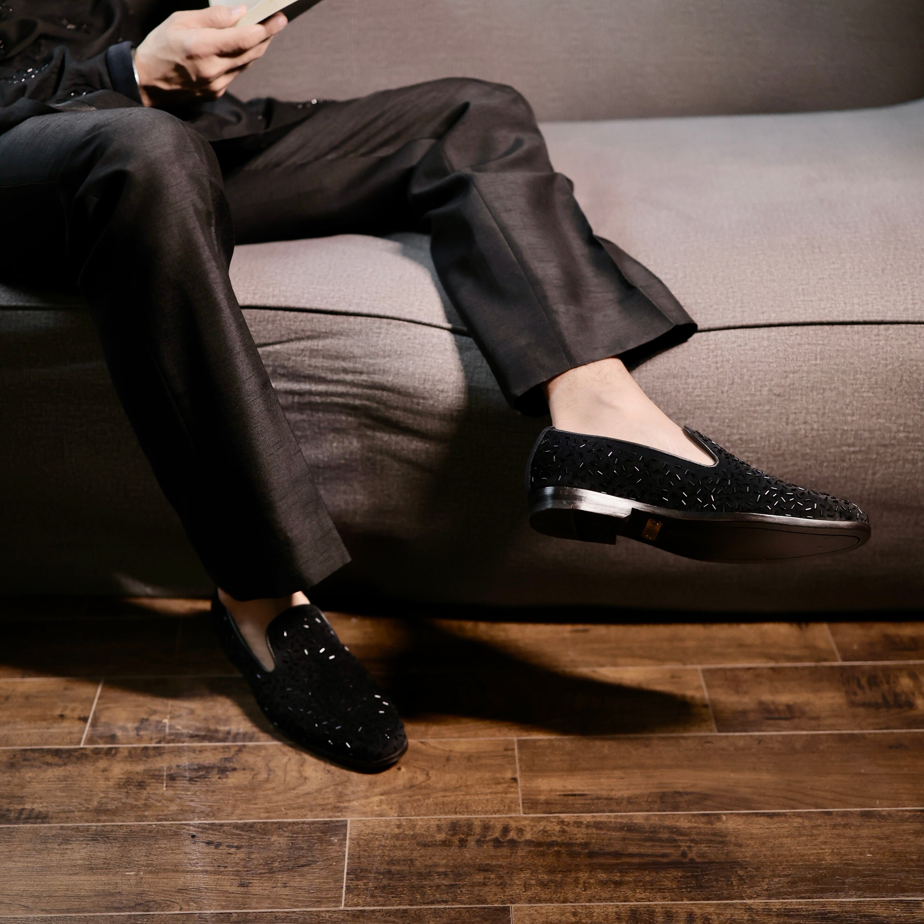 Black-cut loafer